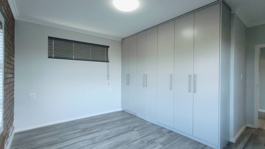 To Let 3 Bedroom Property for Rent in Island View Western Cape